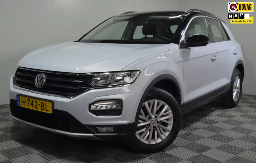 Volkswagen T-Roc 1.0 TSI Style / Adap. Cruise / Carplay / Trekhaak /Camera / NL auto / 1 eigenaar