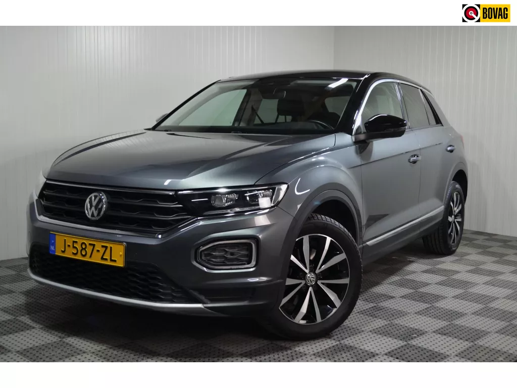 Volkswagen T-Roc 1.5 TSI Sport / Virt.Cock. / Camera / Stoelverw./ Led / Adap.Cruise / Pdc