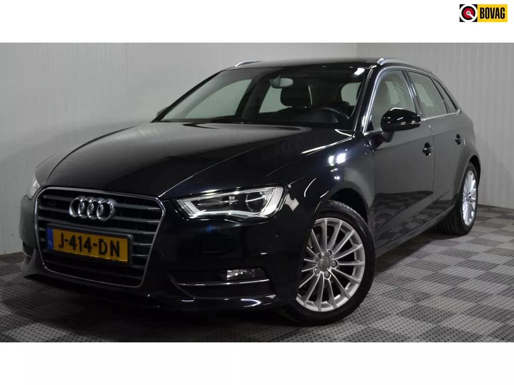Audi A3 Sportback 1.4 TFSI CoD Ambition Pro S-Line / Trekh. / Pano / Stoelverw.