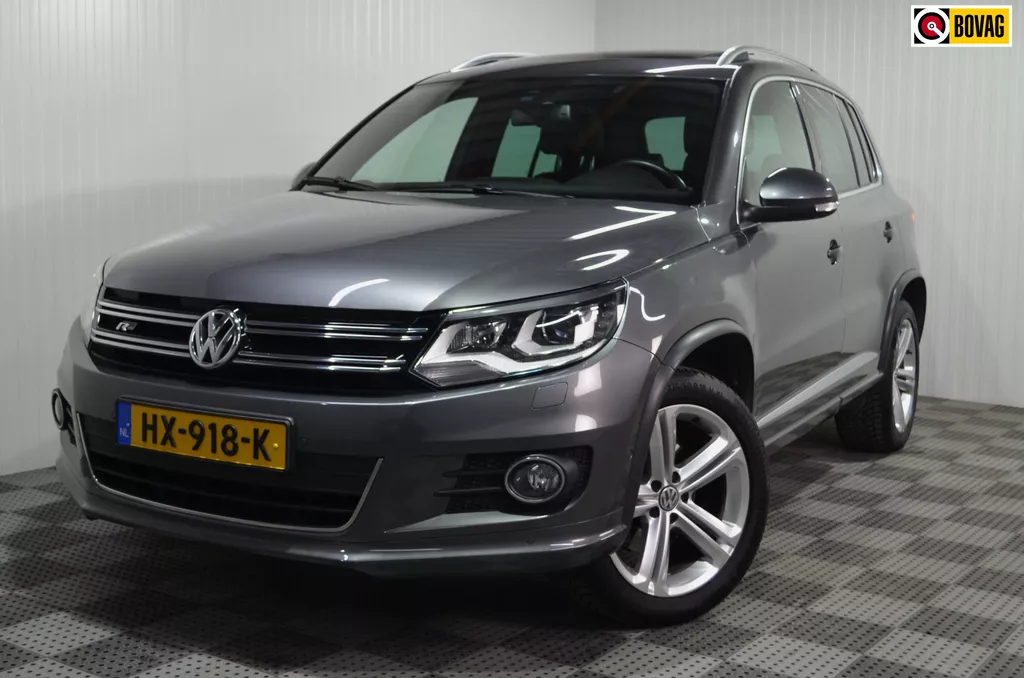 Volkswagen Tiguan 1.4 TSI R-Line Edition / Trekhaak / Pano,dak / Leder / Stoelverw./ Pdc / NL auto
