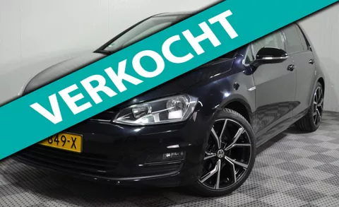 Volkswagen Golf 1.0 TSI Business Edition Connected / Navi / Cruise / Camera / Pdc / NL auto