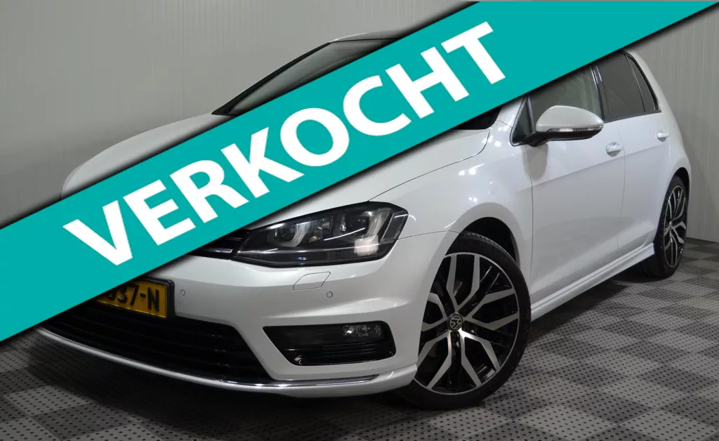 Volkswagen Golf 1.4 TSI Business Edition R-Line / Camera / Carplay / Pano.dak / stoelverw. / Pdc / NL auto