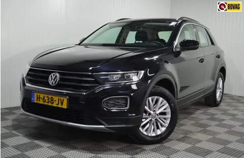 Volkswagen T-Roc 1.5 TSI Sport Business / Trekhaak / Stoel & Stuur verwarming / Carplay