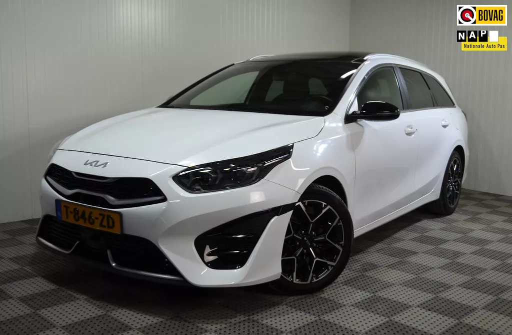 Kia Ceed Sportswagon 1.5 T-GDi GT-Line / Pano / Camera / Stoel & Stuur verw./ Elec.klep / 1 eigenaar / NL auto