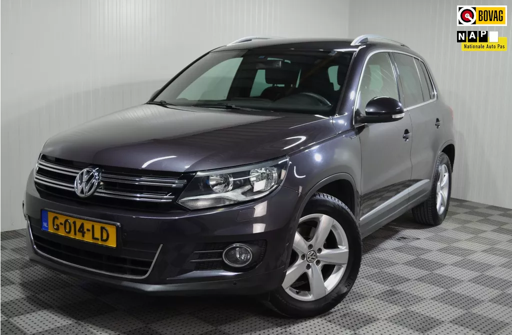 Volkswagen Tiguan 1.4 TSI Sport&Style / Trekhaak / Carplay / Stoelverwarming / Pdc / Camera.