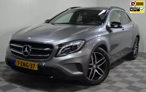 Mercedes-Benz GLA-klasse 200 Ambition / Night Pakket / Trekhaak / Pdc / 1 eigenaar / NL auto
