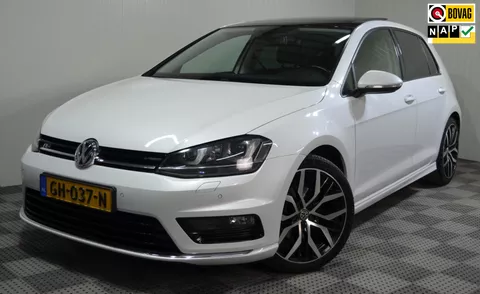 Volkswagen Golf 1.4 TSI Business Edition R-Line / Camera / Carplay / Pano.dak / stoelverw. / Pdc / NL auto