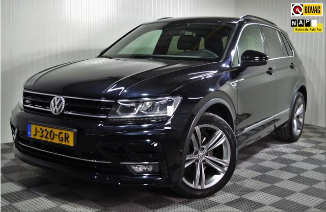 Volkswagen Tiguan 1.4 TSI ACT Highline Business R-Line / Trekhaak / Carplay / Ad.Cruise / Stoelverw./ PDC.