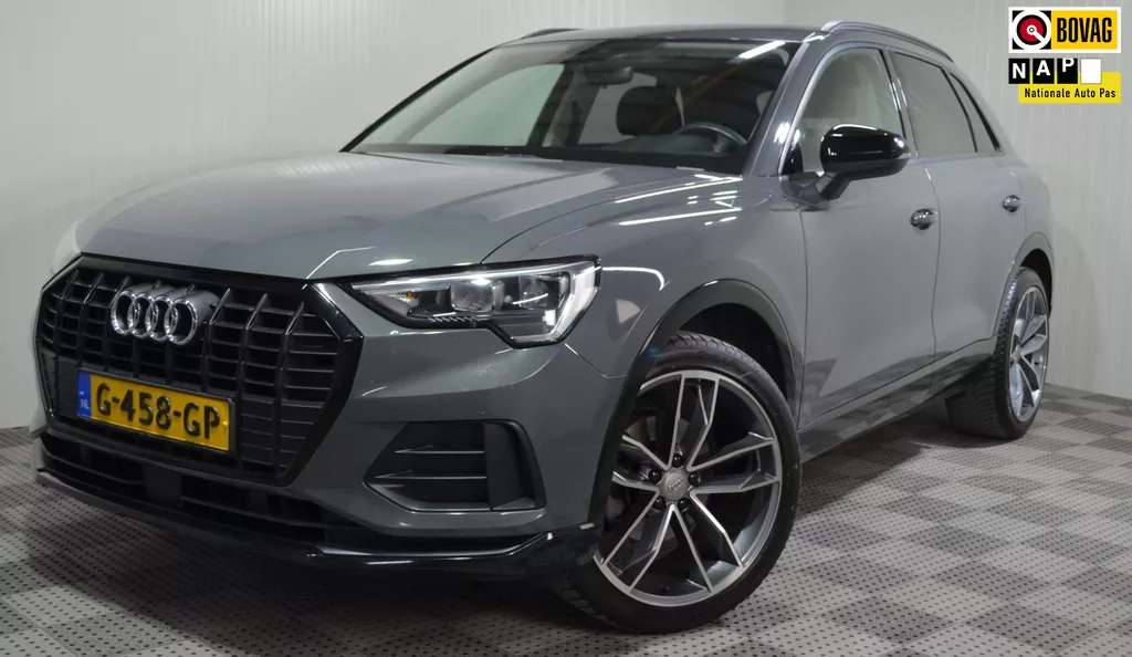 Audi Q3 35 TFSI Advanced / 150pk / Carplay / Cruise / Black edition.